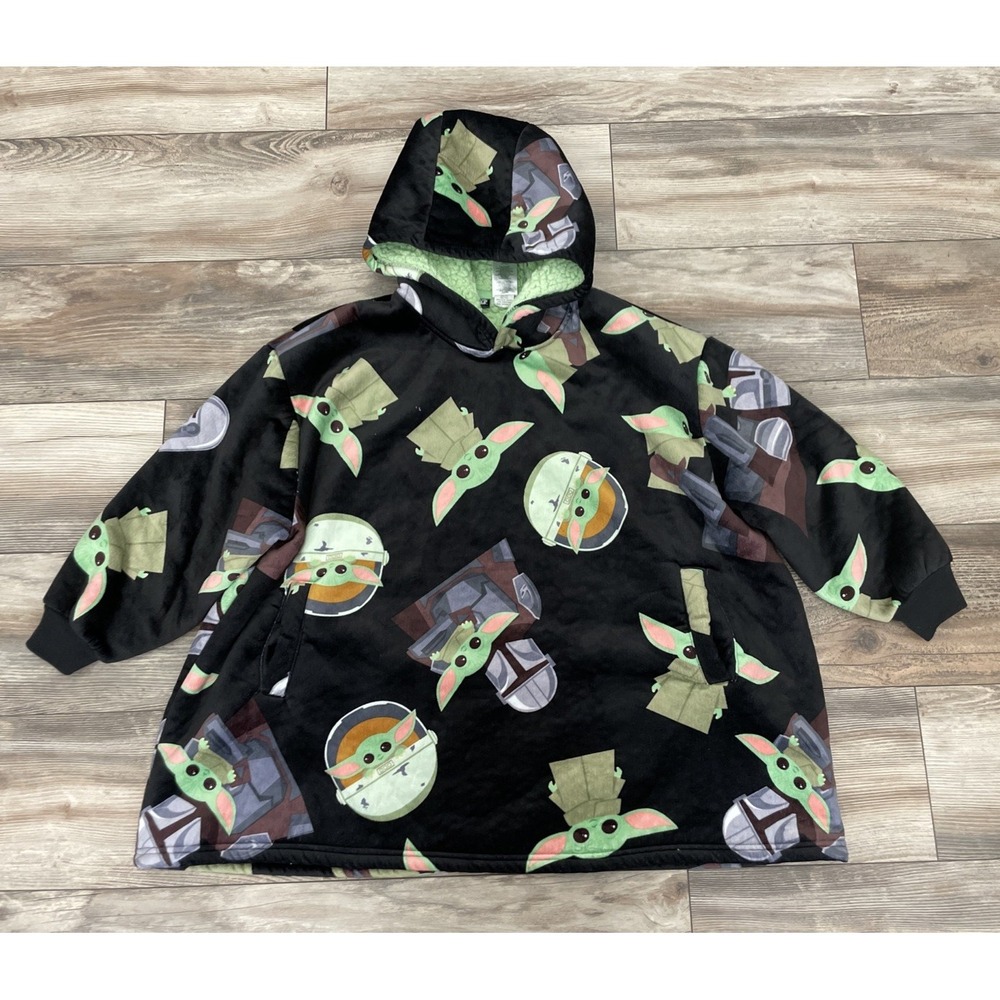 Disney Star Wars Grogu The Mandalorian Kids' Oversized Hoodie Blanket Size 4-10